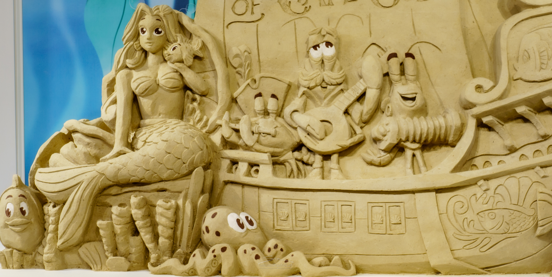  Sand Sculpting Displays