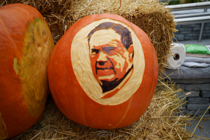 Hire a Professional Pumpkin Carver in 2024